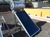 Puerto Naos. Instalación de placa solar térmica de termosifón 150 litros